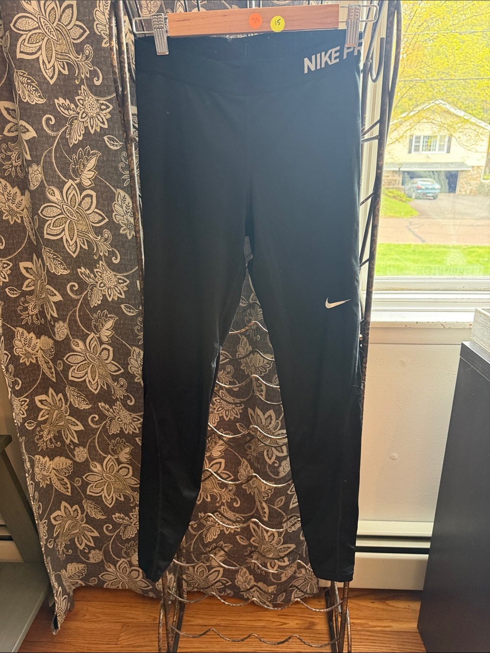 Nike Black Women's Performance Leggings with White Swoosh